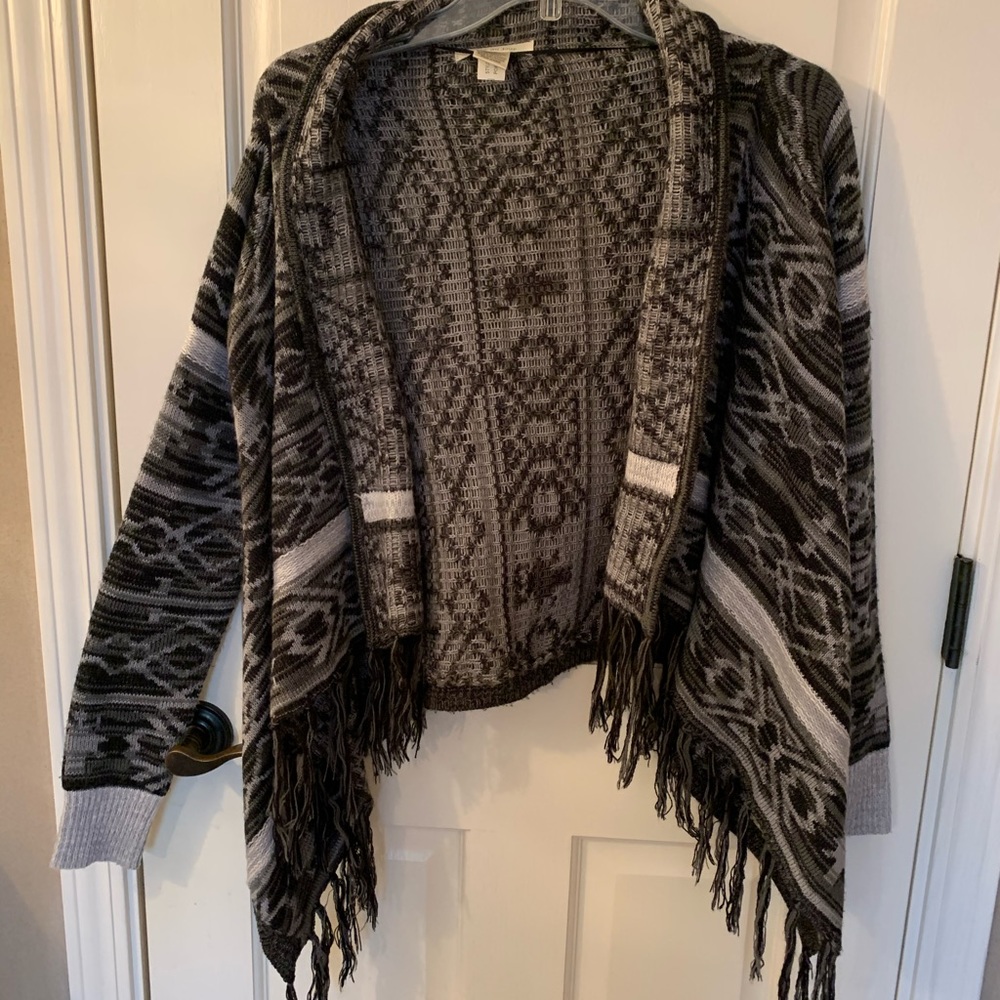 Gray knit tassel sweater